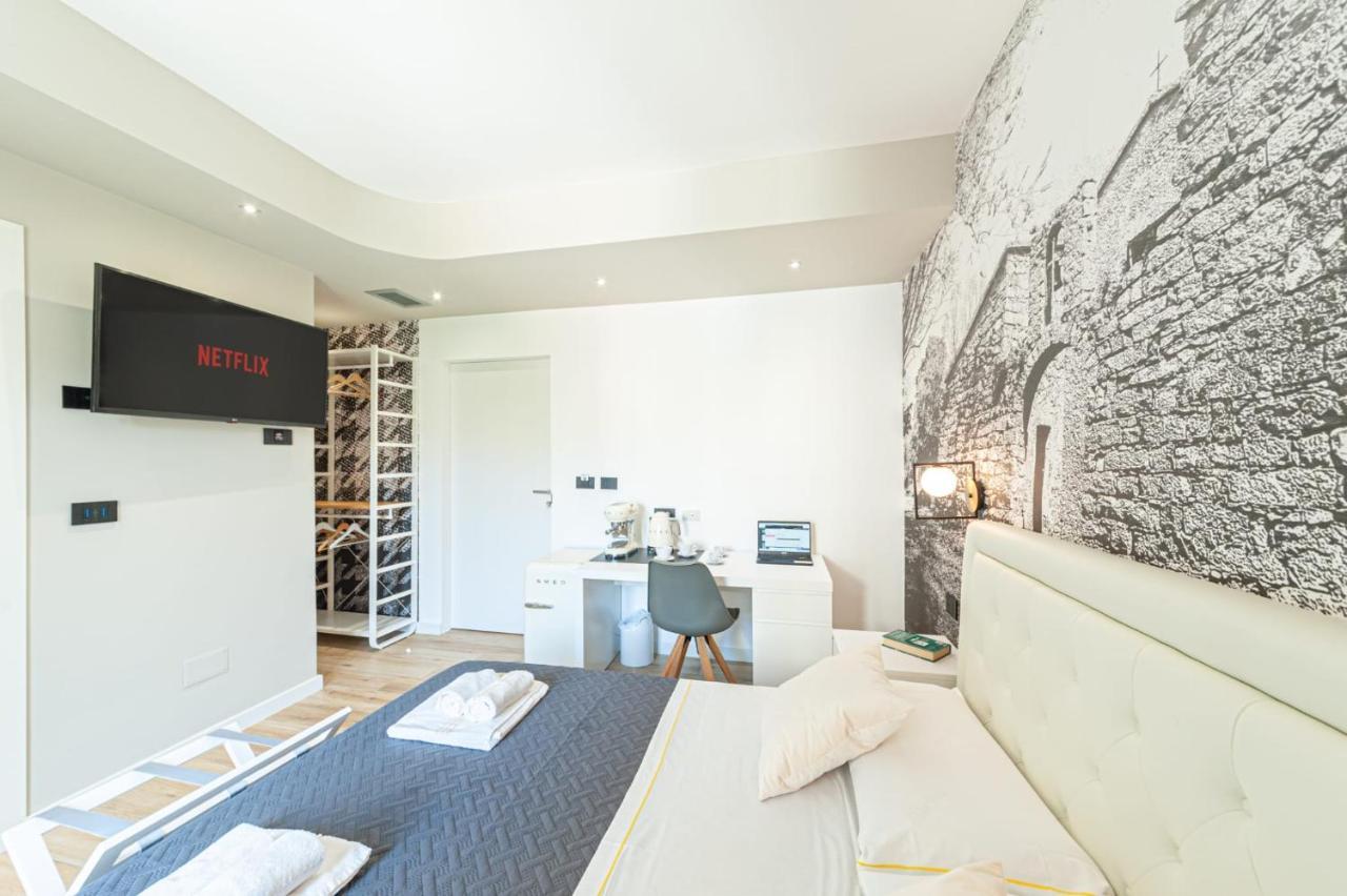 Eleonore Elegant Rooms Кальяри Экстерьер фото